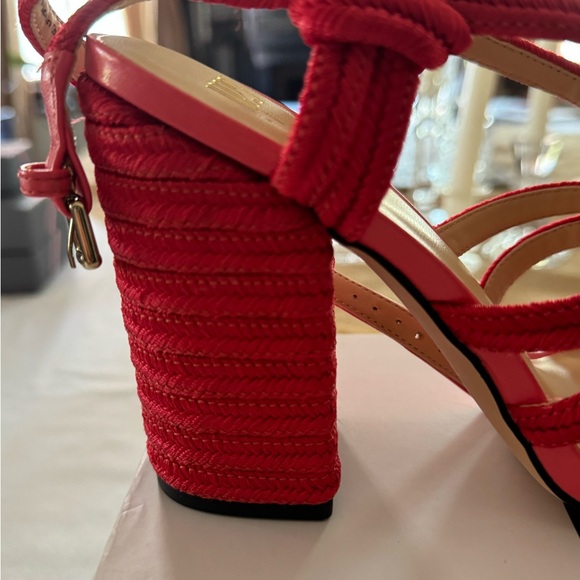 CAbi Tiptoe Sandal in hibiscus red sz 7 - Picture 4 of 7
